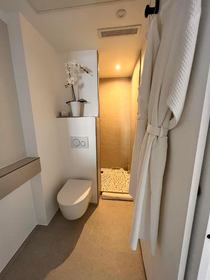 Tamarin & Capucin Suite Balneo Aubagne Exterior photo